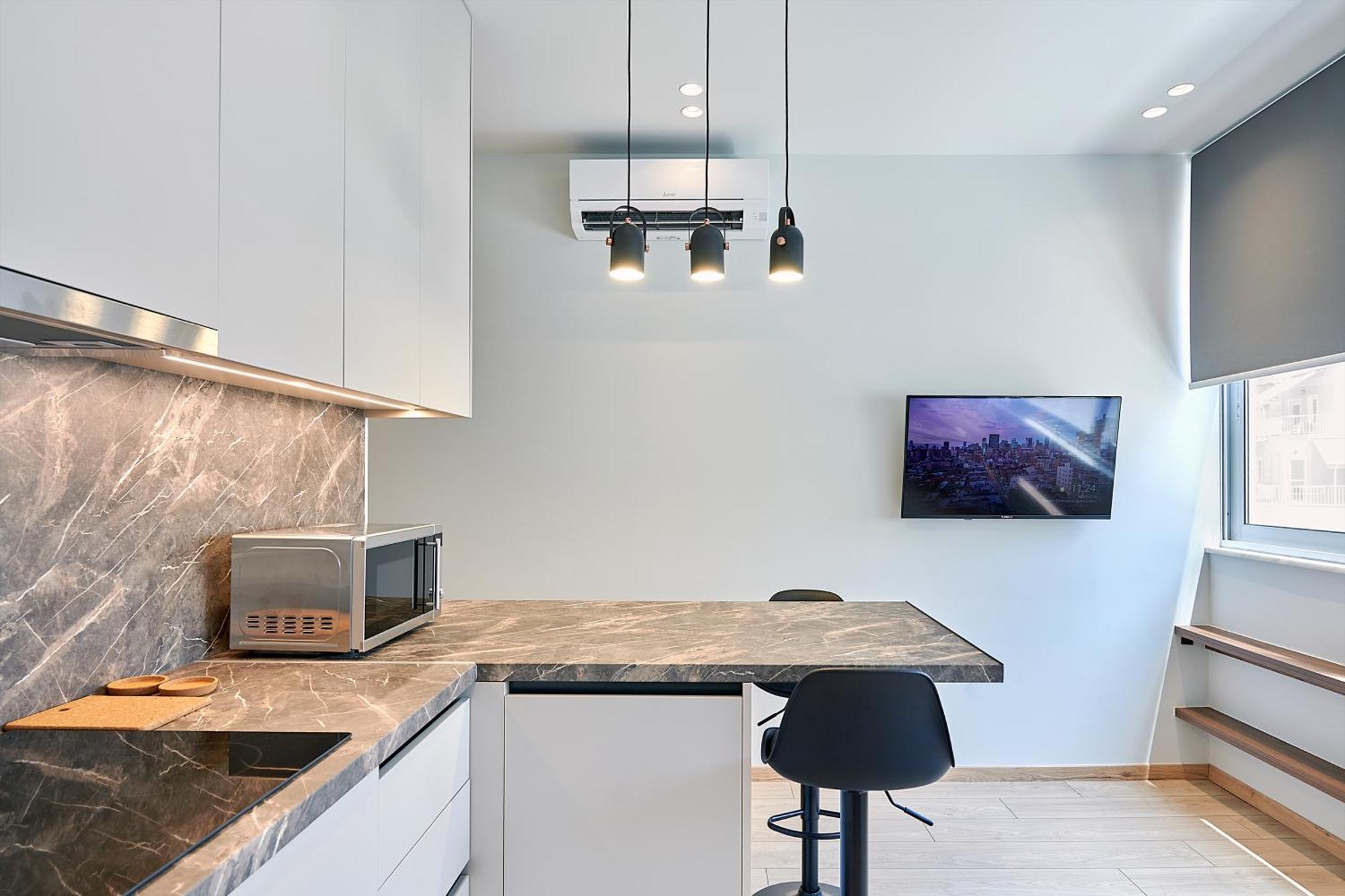 City-Center Apartment In Vibrant Monastiraki, Афины Экстерьер фото