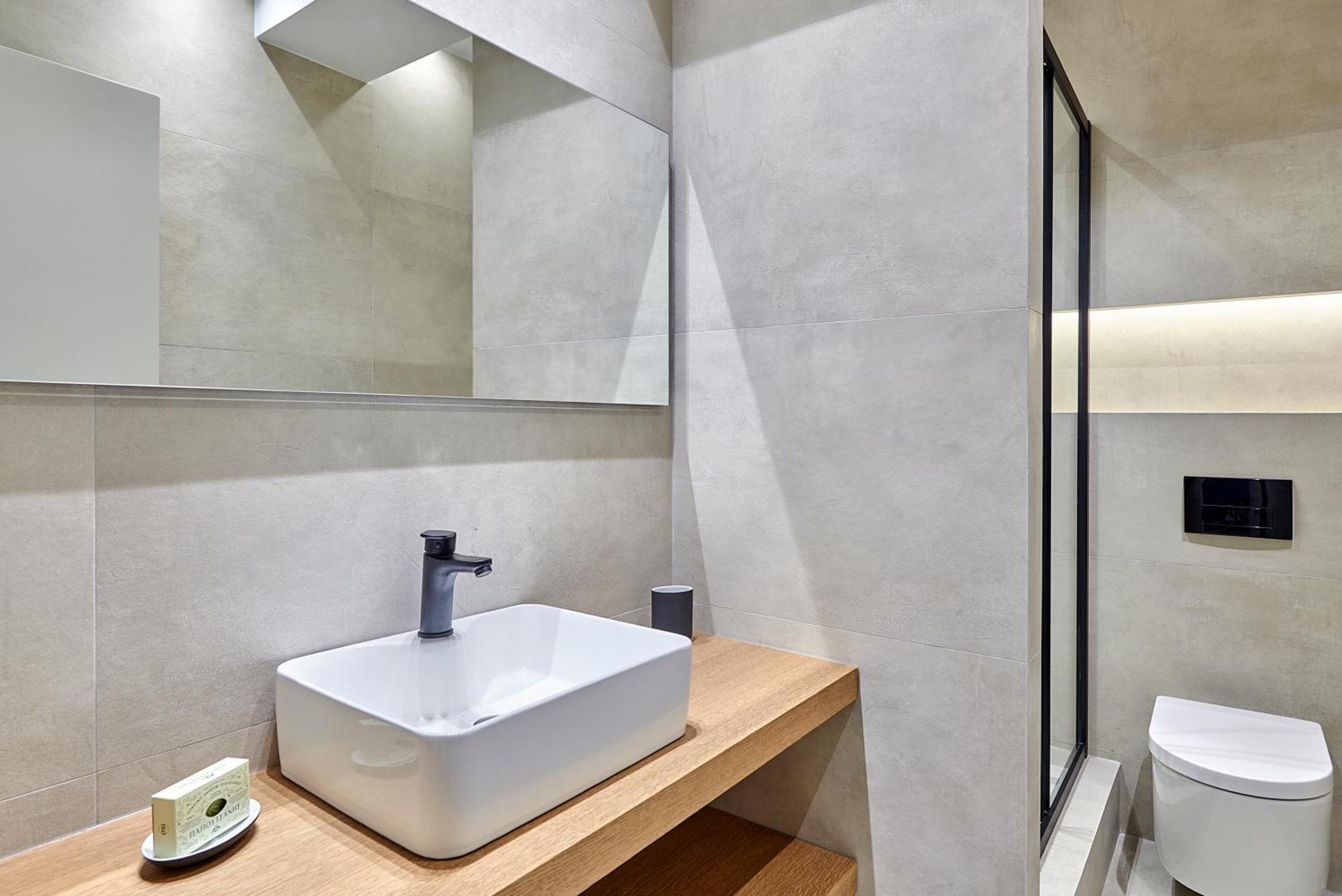 City-Center Apartment In Vibrant Monastiraki, Афины Экстерьер фото